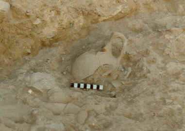 HTM00756.jpg (84859 bytes)