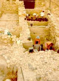 HTM00758.jpg (24907 bytes)